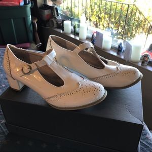 Wingtips Mary Jane’s